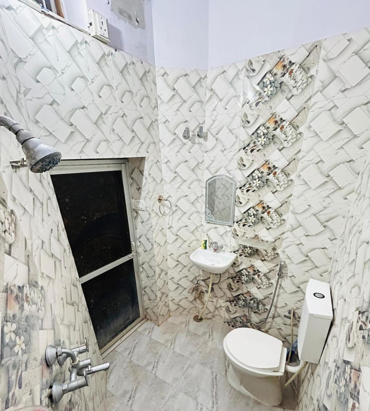 Yk Villa Varanasi
